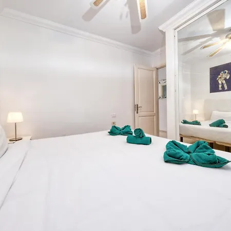 Casa Appia-300m From The Beach, Heated Pool *