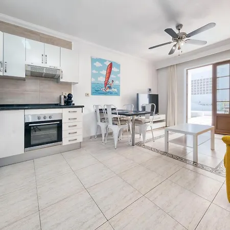 Casa Appia-300m From The Beach, Heated Pool * Puerto del Carmen (Lanzarote)