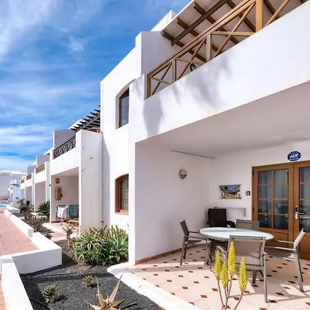 Casa Appia-300m From The Beach, Heated Pool Puerto del Carmen (Lanzarote)